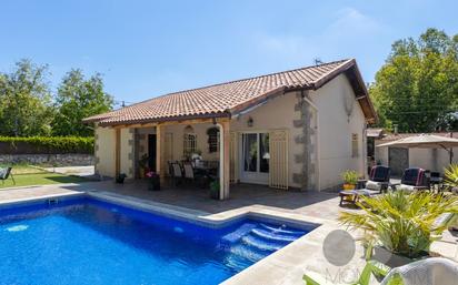 Außenansicht von Haus oder Chalet zum verkauf in Guadarrama mit Terrasse und Schwimmbad