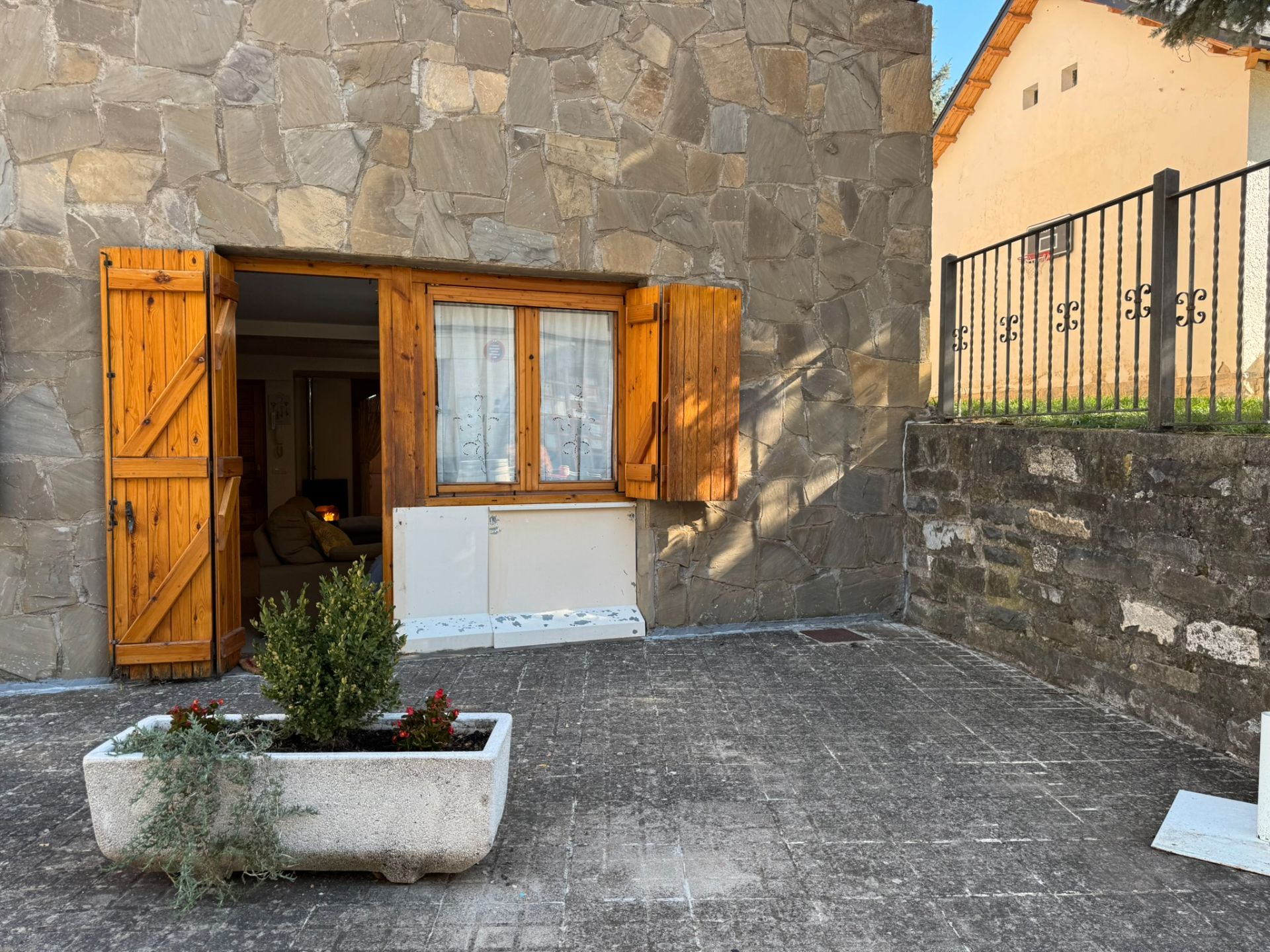 Exterior view of Apartment for sale in Villanúa  with Heating, Parquet flooring and Storage room