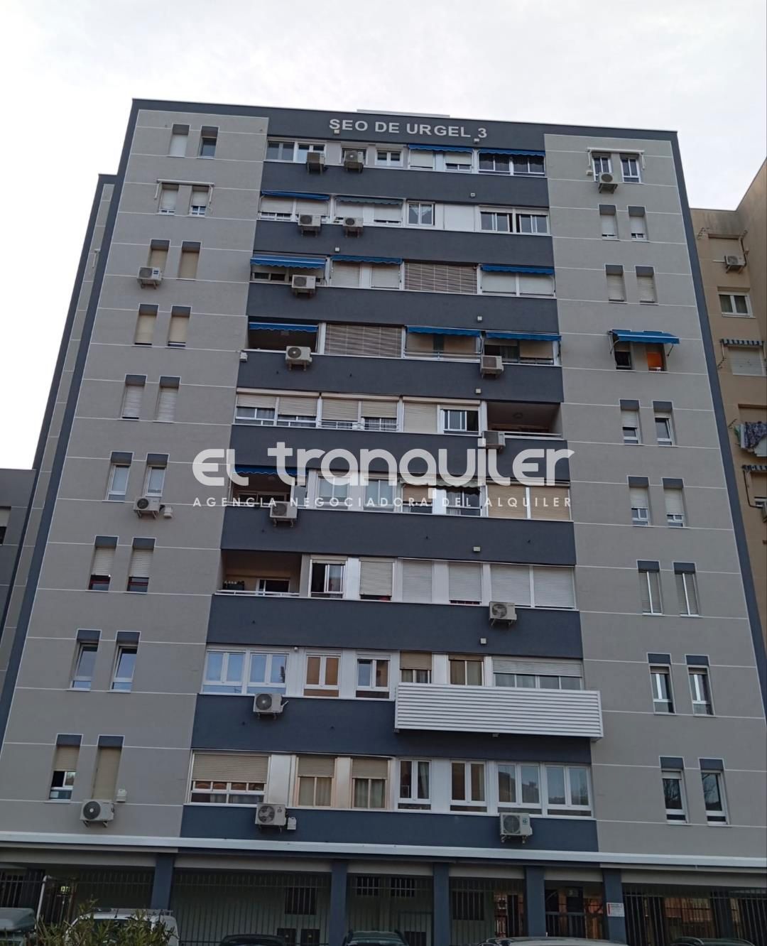 Vista exterior de Pis de lloguer en Fuenlabrada amb Parquet, Terrassa i Moblat