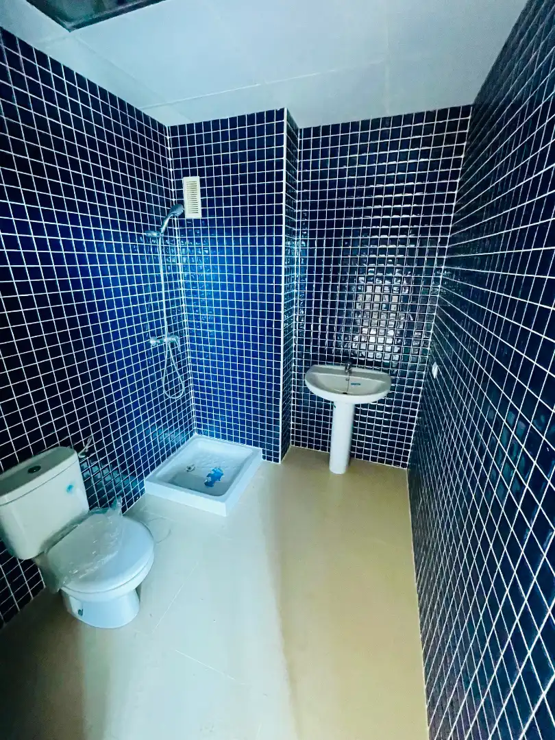 Badezimmer von Büro zur Miete in  Palma de Mallorca mit Abstellraum und Alarm