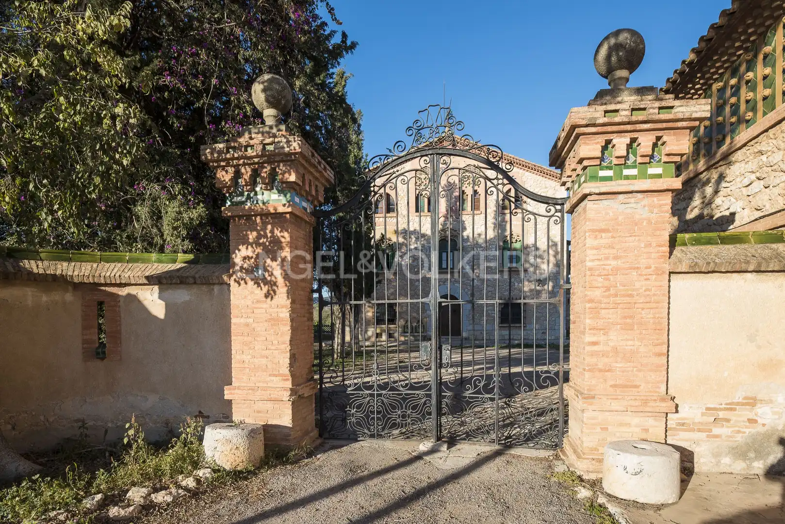 Exterior view of Country homes for sale in Sant Pere de Ribes  with Heating, Private garden and Storage room