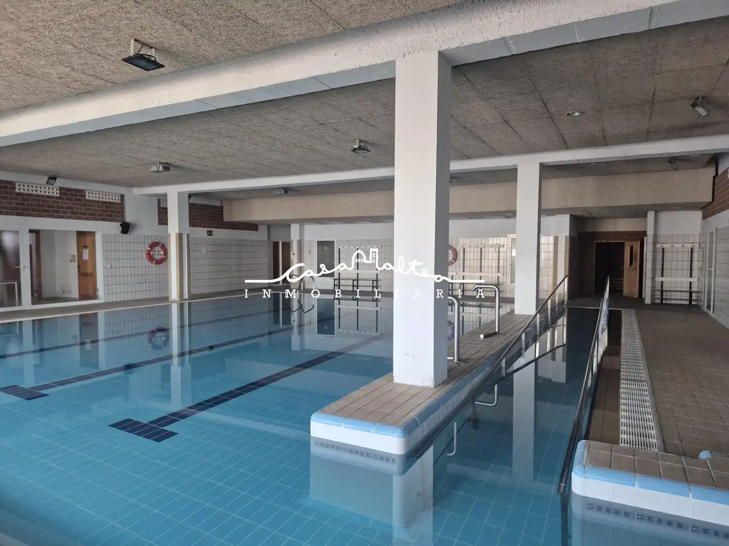 Schwimmbecken von Wohnungen zur Miete in L'Alfàs del Pi mit Klimaanlage, Heizung und Privatgarten