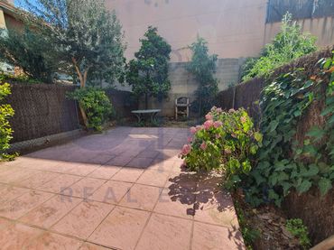 Maison mitoyenne avec balcon à vendre à Carrer Mataró