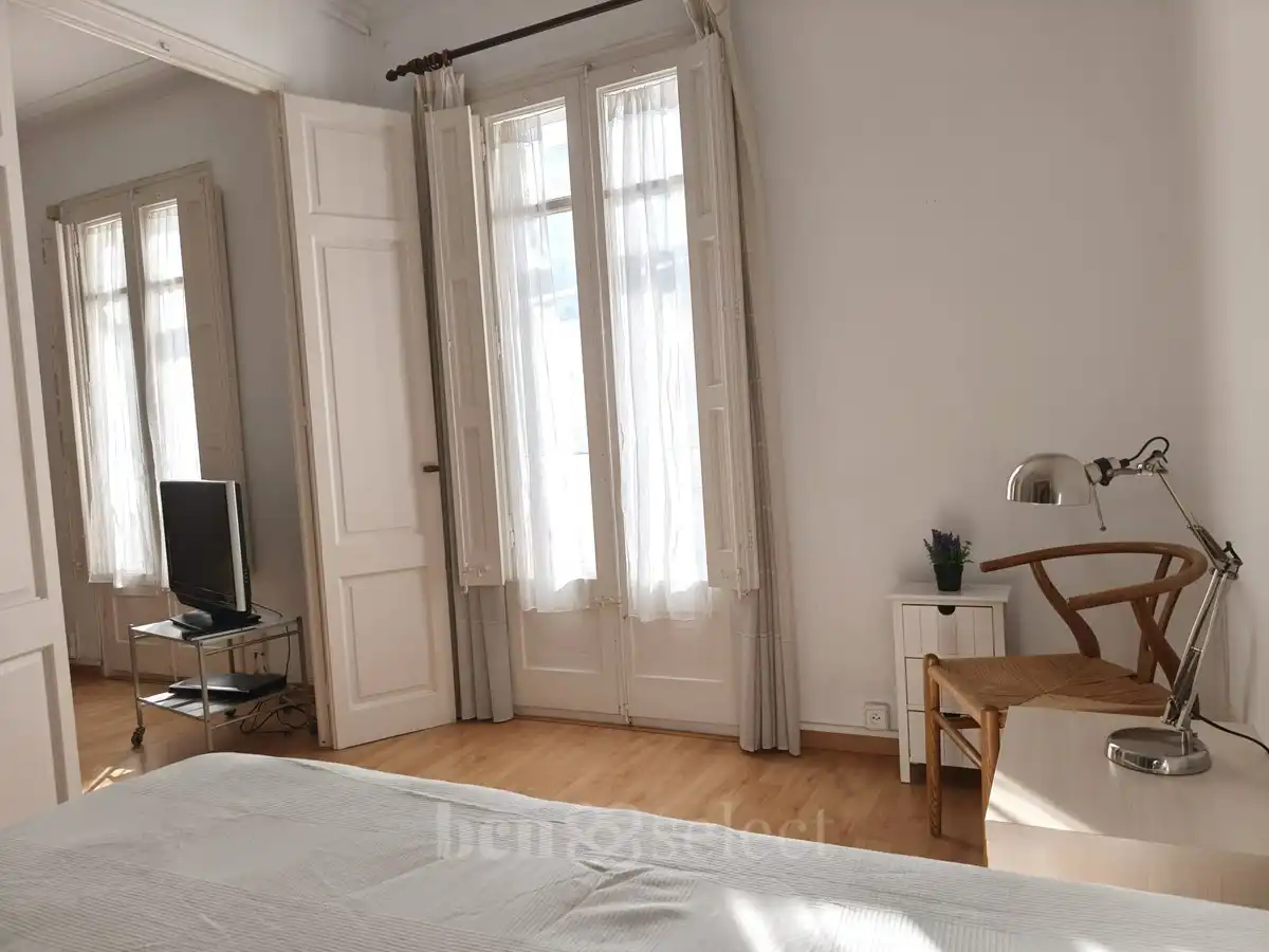 Schlafzimmer von Wohnung zum Verkauf in Barcelona mit Heizung, Parkett und Möbliert