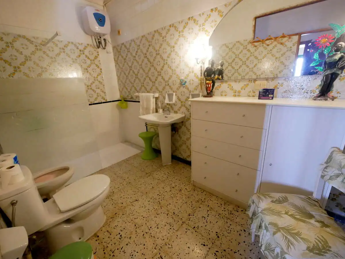 Bany de Casa adosada en venda en Arrecife amb Terrassa i Traster