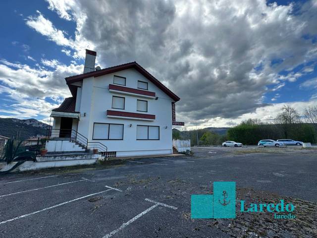 Edificio en Venta en Calle Iseca Vieja, 1 en Liendo