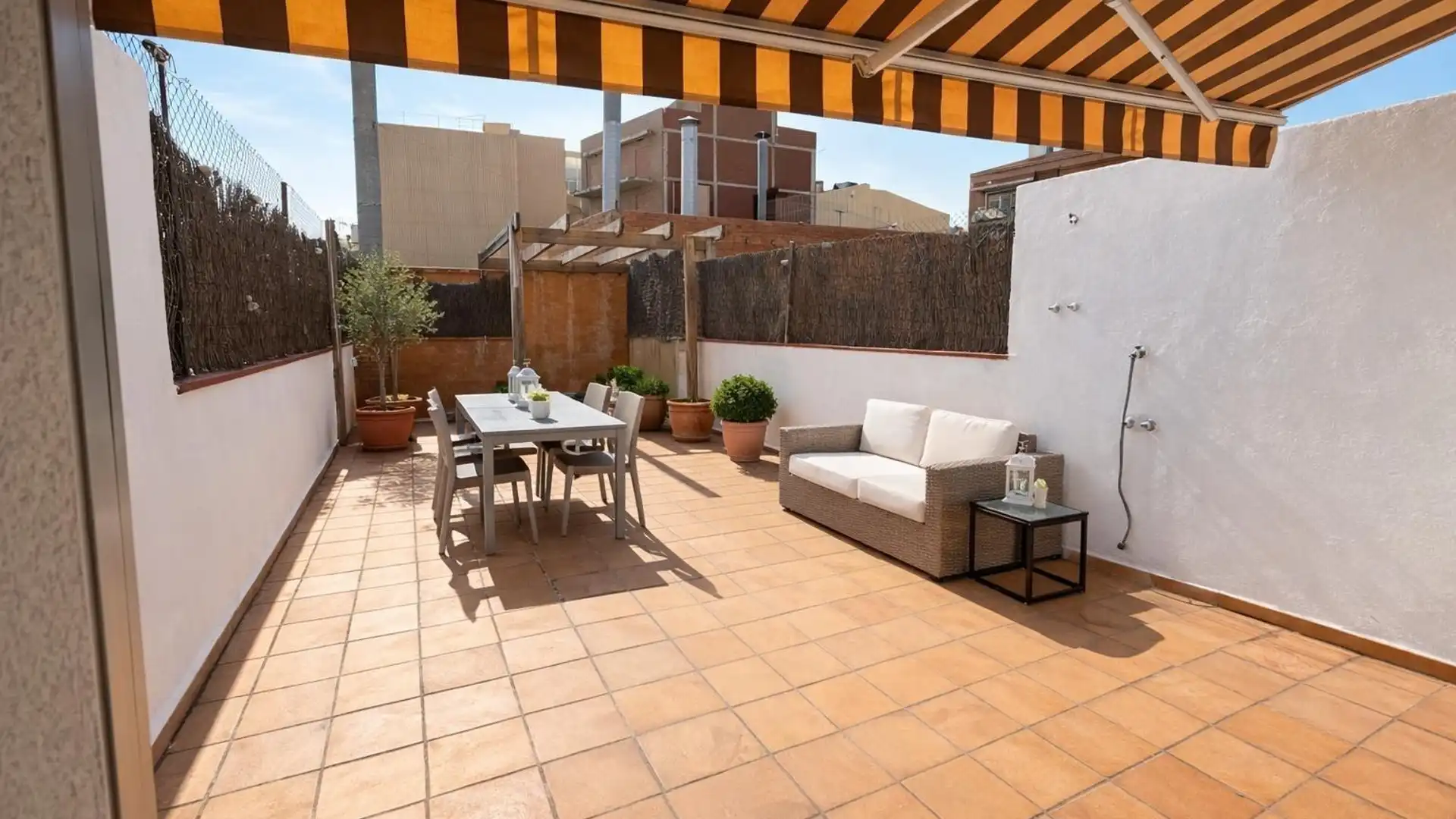 Terraza de Casa o chalet en venta en Badalona con Aire acondicionado, Calefacción y Jardín privado