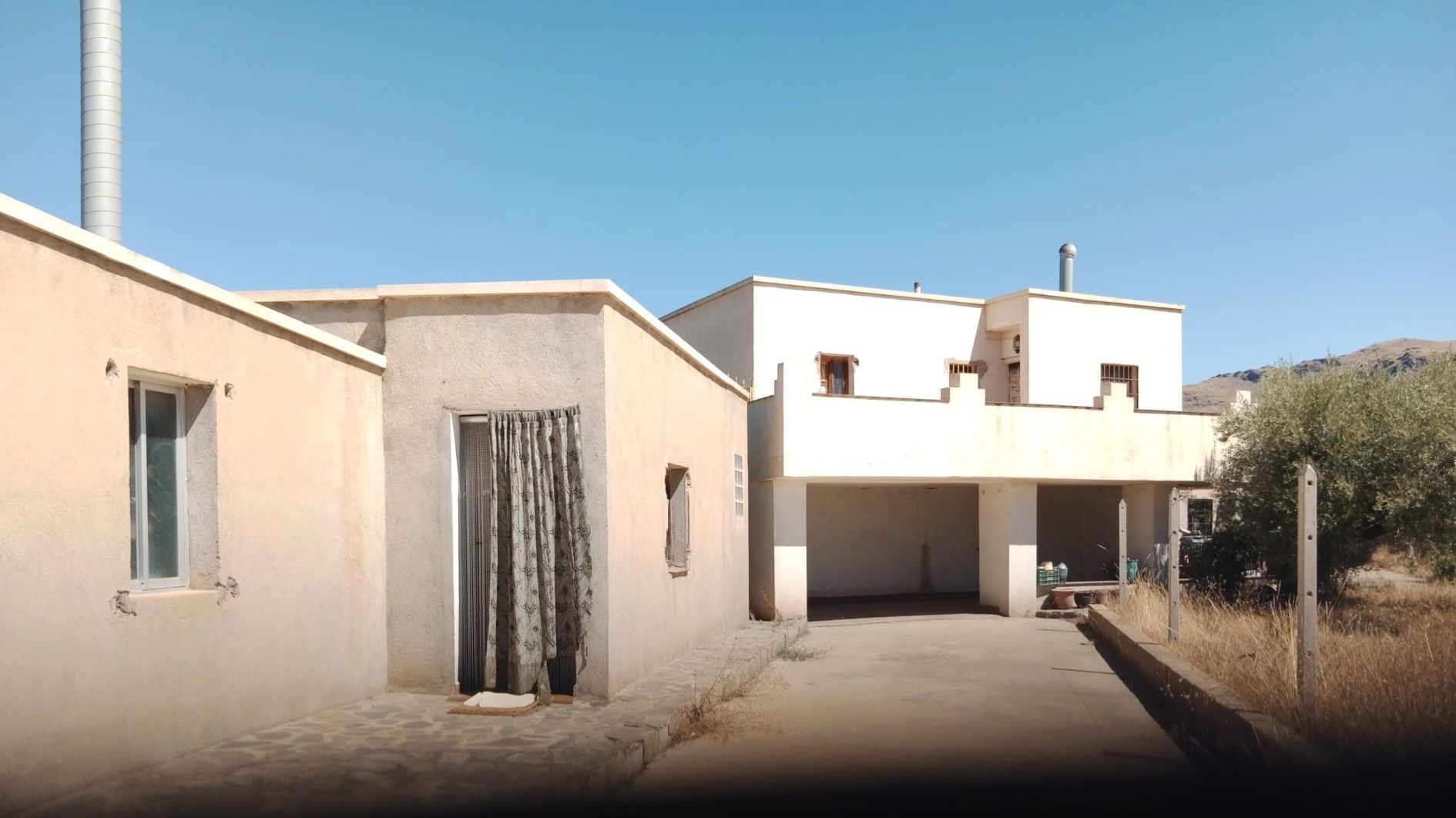 Vista exterior de Finca rústica en venda en Tabernas amb Terrassa, Traster i Moblat