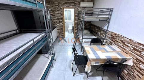 Foto 3 de Casa adosada en venta en Calle Lasso de la Vega, Parque Ayala - Jardín de la Abadía - Huelín, Málaga