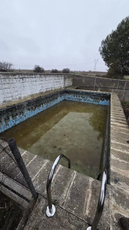 Piscina de Terreno en venta en El Hito 