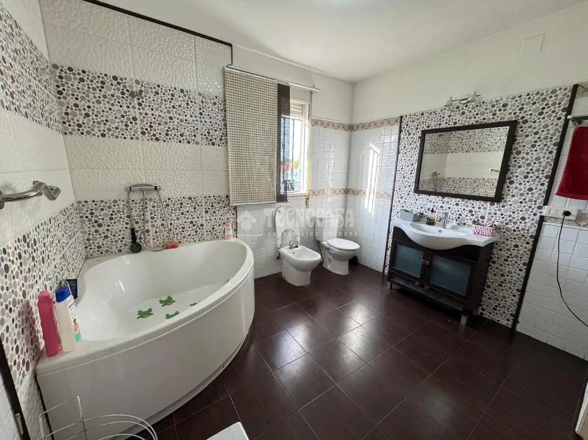 Badezimmer von Country house zum Verkauf in Badajoz mit Klimaanlage, Privatgarten und Terrasse