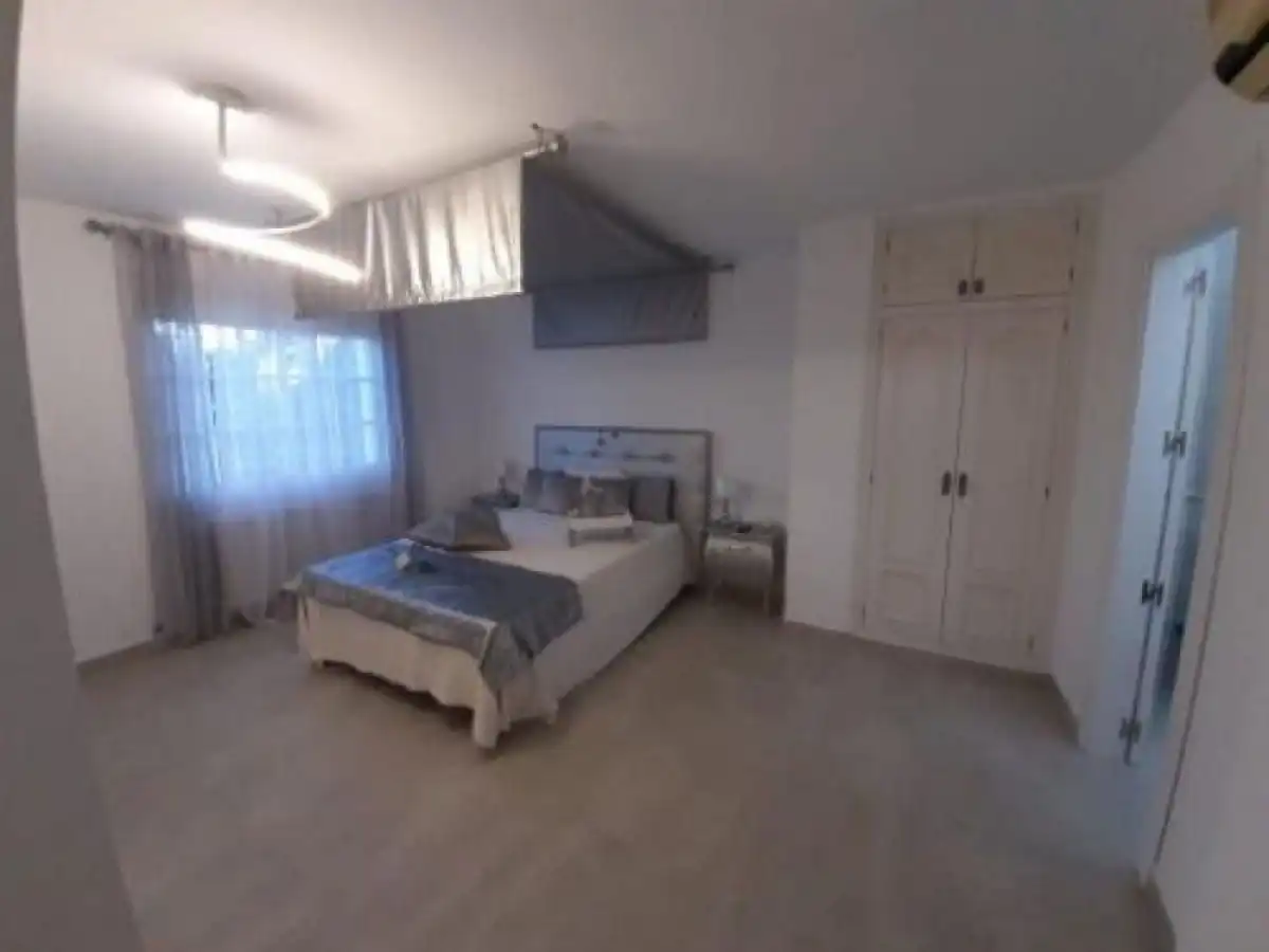 Dormitori de Casa o xalet de lloguer en L'Eliana amb Aire condicionat, Jardí privat i Terrassa