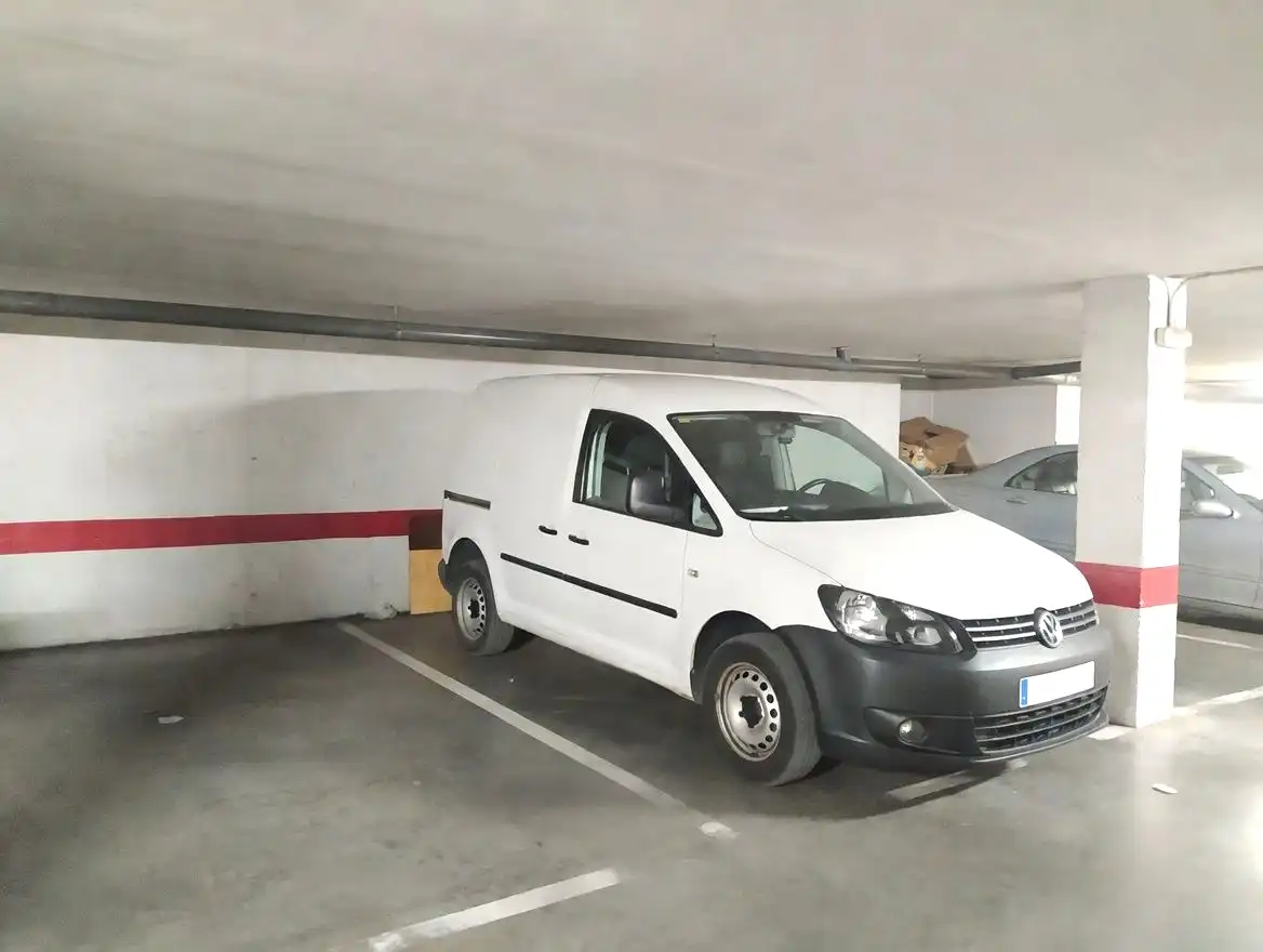Aparcament de Pis en venda en Almendralejo amb Aire condicionat