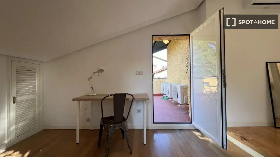 Room in Aravaca