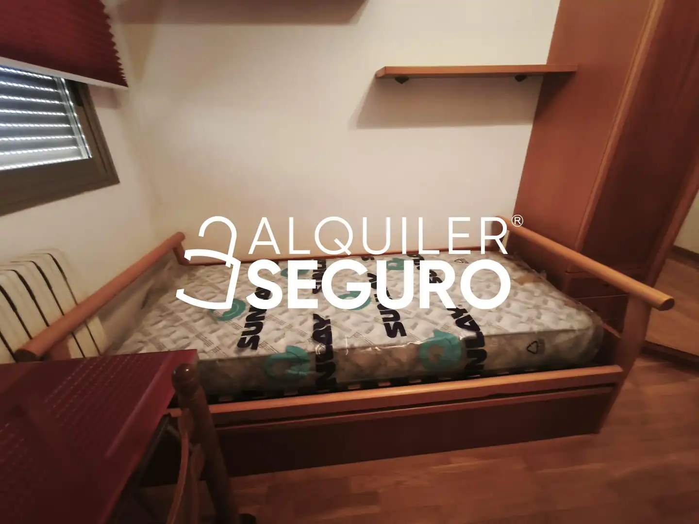 Schlafzimmer von Wohnung zur Miete in Zaragoza mit Heizung und Möbliert