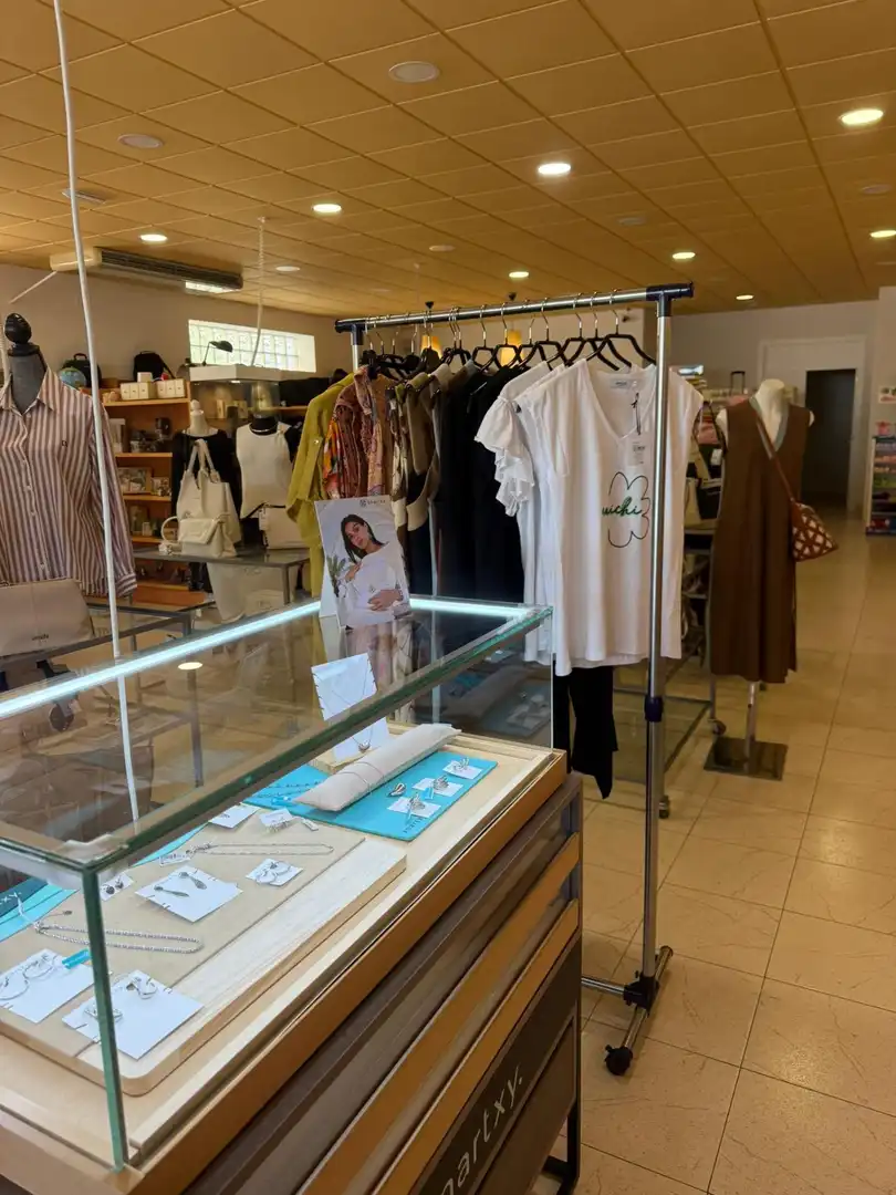Local comercial en venda a Deltebre, imagen 2