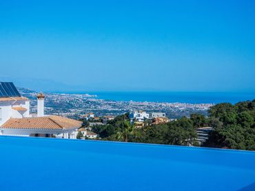 Casa con piscina en venta en Marbella Centro