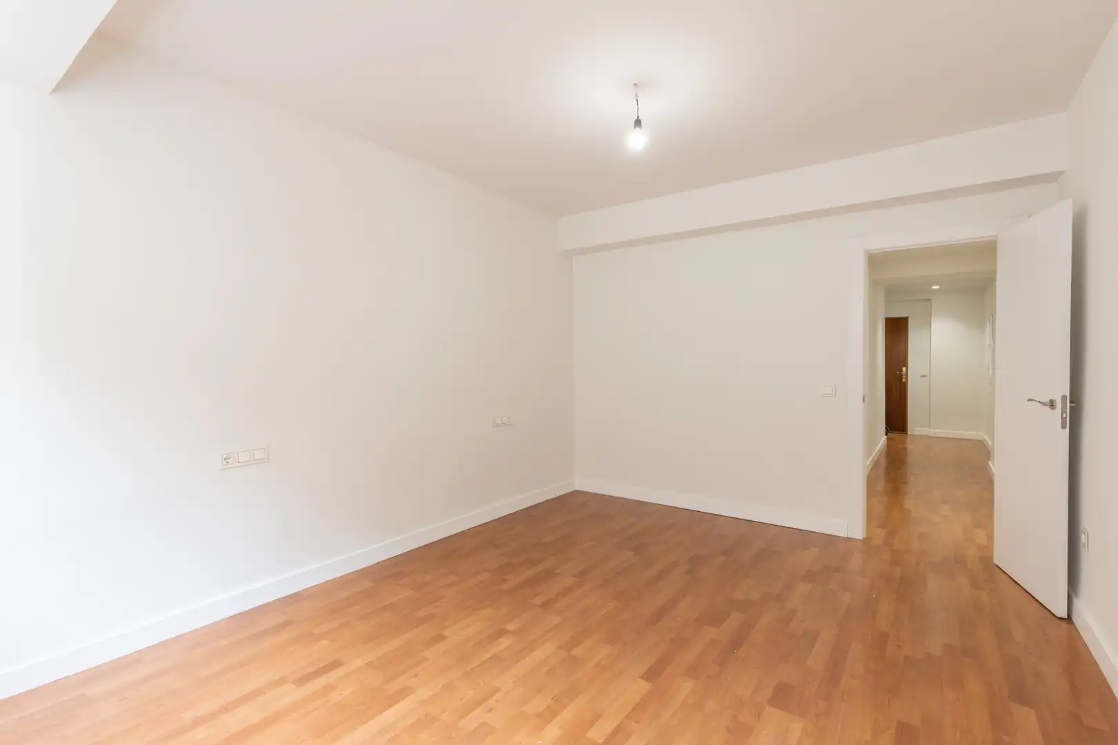 Flat for sale in Granada  with Air Conditioner, Heating and Parquet flooring