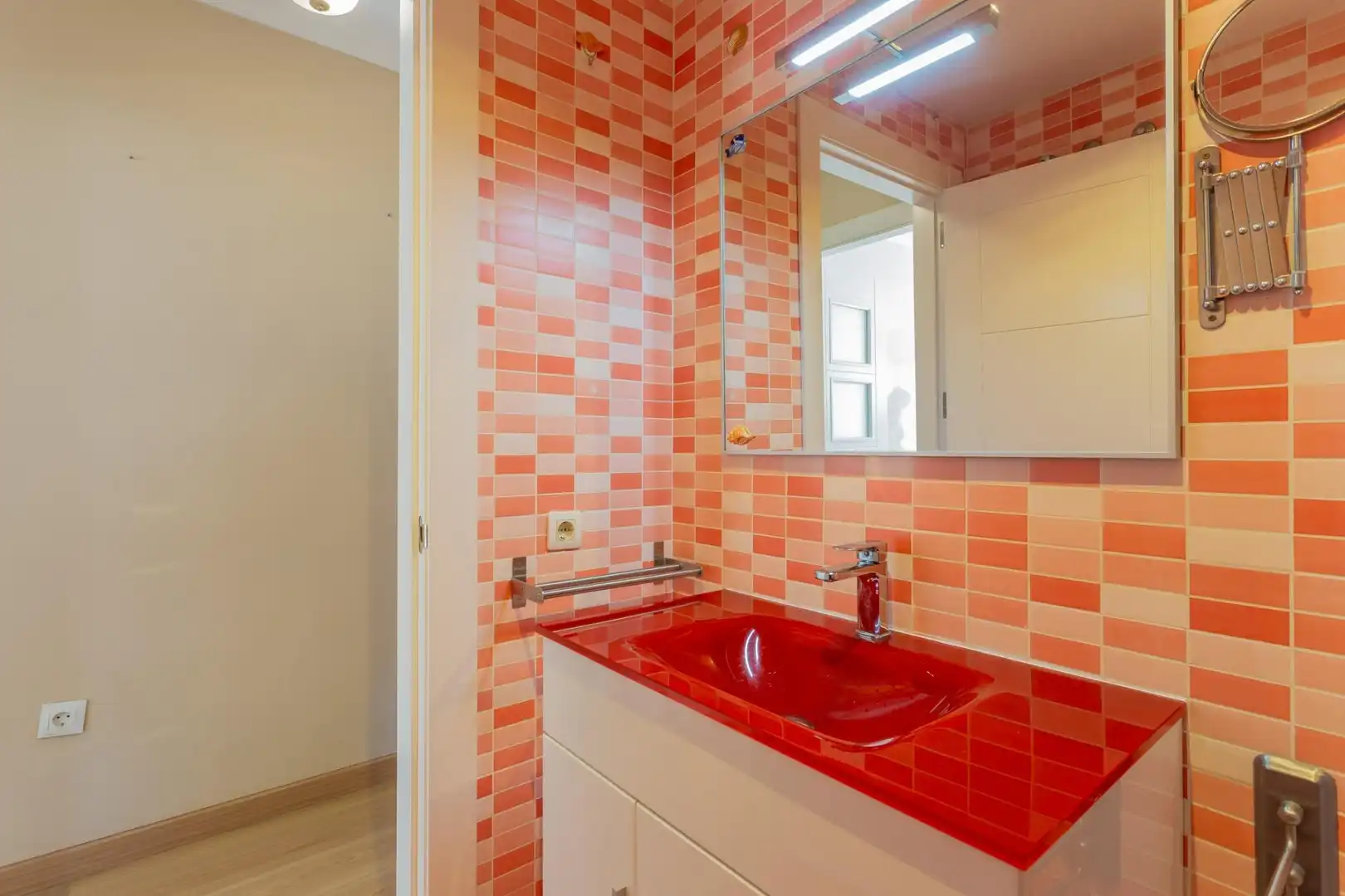 Bany de Casa adosada en venda en Alhendín amb Moblat i Piscina comunitària