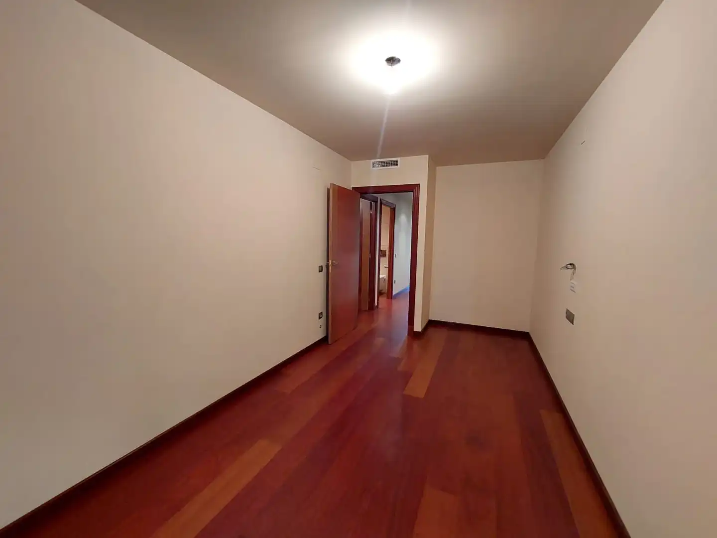 Dúplex de alquiler en Calle Estany, Nou Eixample Sud