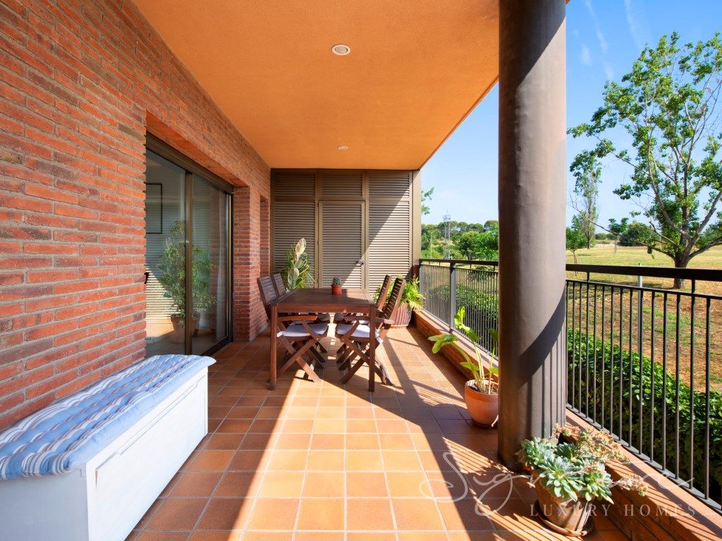 Terrassa de Pis en venda en Sant Cugat del Vallès amb Terrassa i Piscina