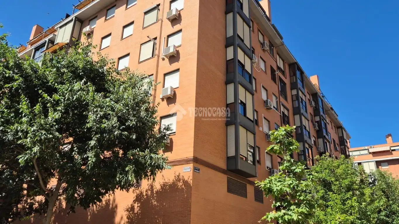 Vista exterior de Piso en venta en Madrid con Aire acondicionado, Calefacción y Parquet