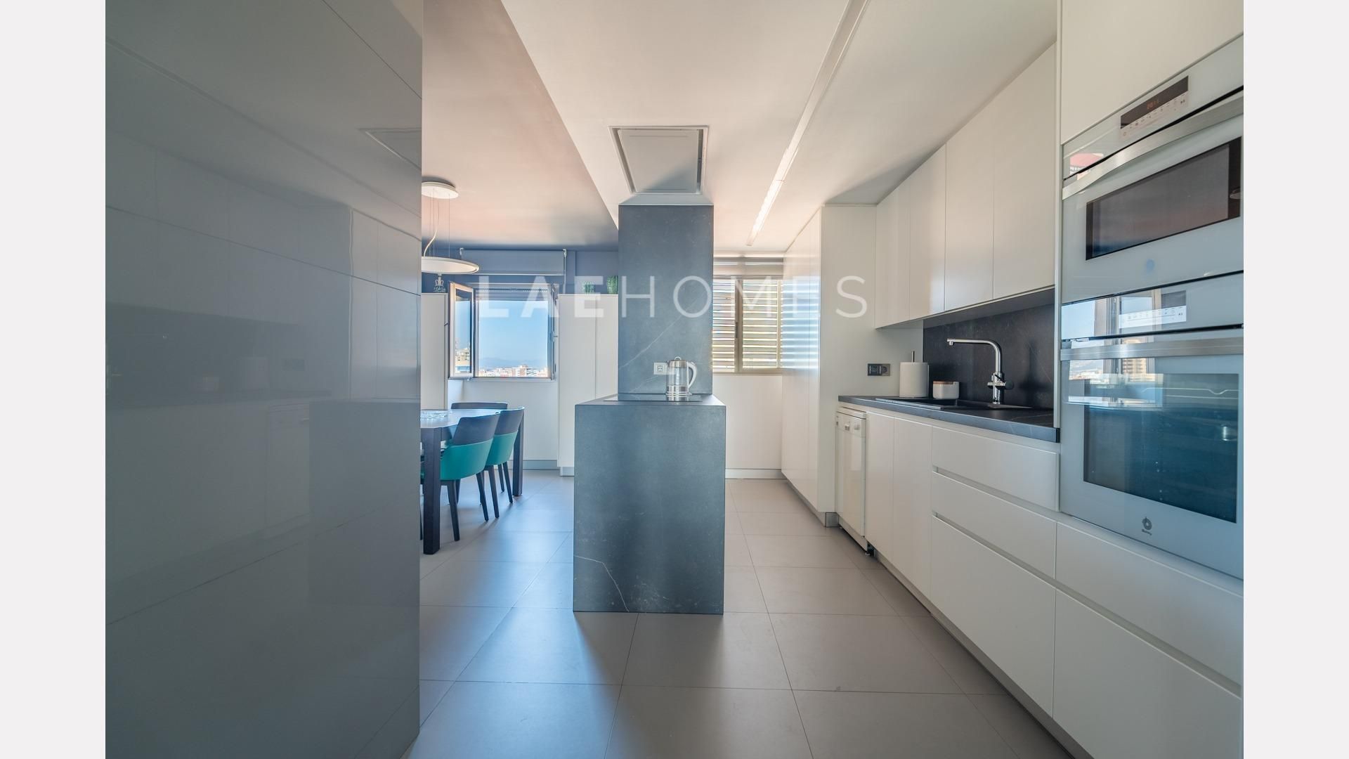 Cuina de Àtic en venda en Málaga Capital amb Aire condicionat, Calefacció i Terrassa