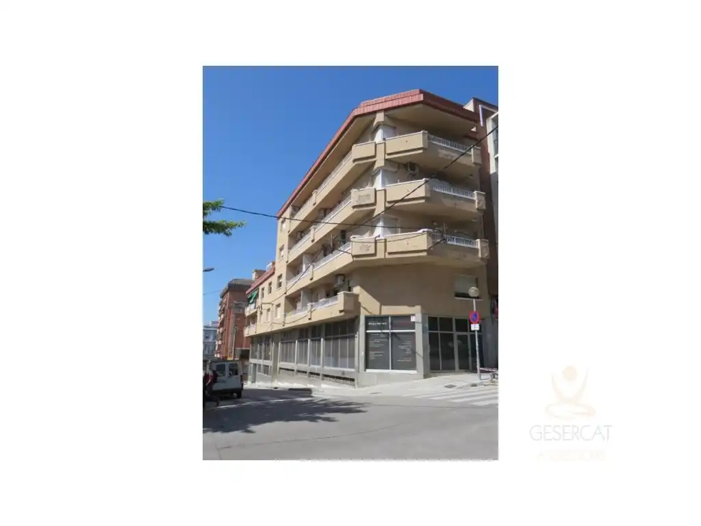 Locale commerciale in vendita a Calle Clos