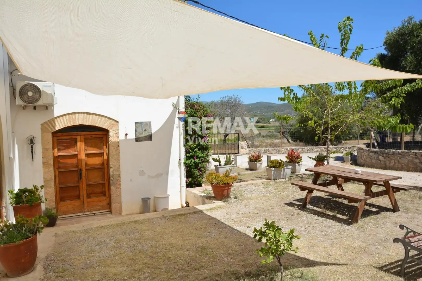 Jardí de Finca rústica en venda en Zaragoza amb Aire condicionat, Calefacció i Jardí privat