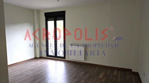 Foto 3 de Dúplex en venta en Calle E Alonso S-lomb, Puebla de Lillo, León