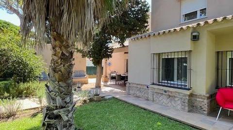 Foto 5 de Casa o xalet en venda a Avenida Austria, Roche, Cádiz