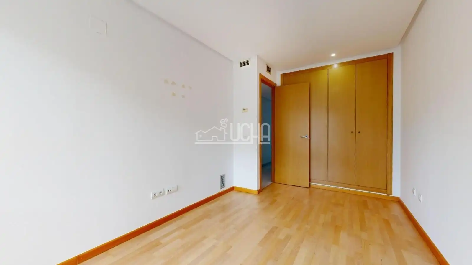 Piso en venta en Calle SAN VICENTE MARTIR, Arrancapins