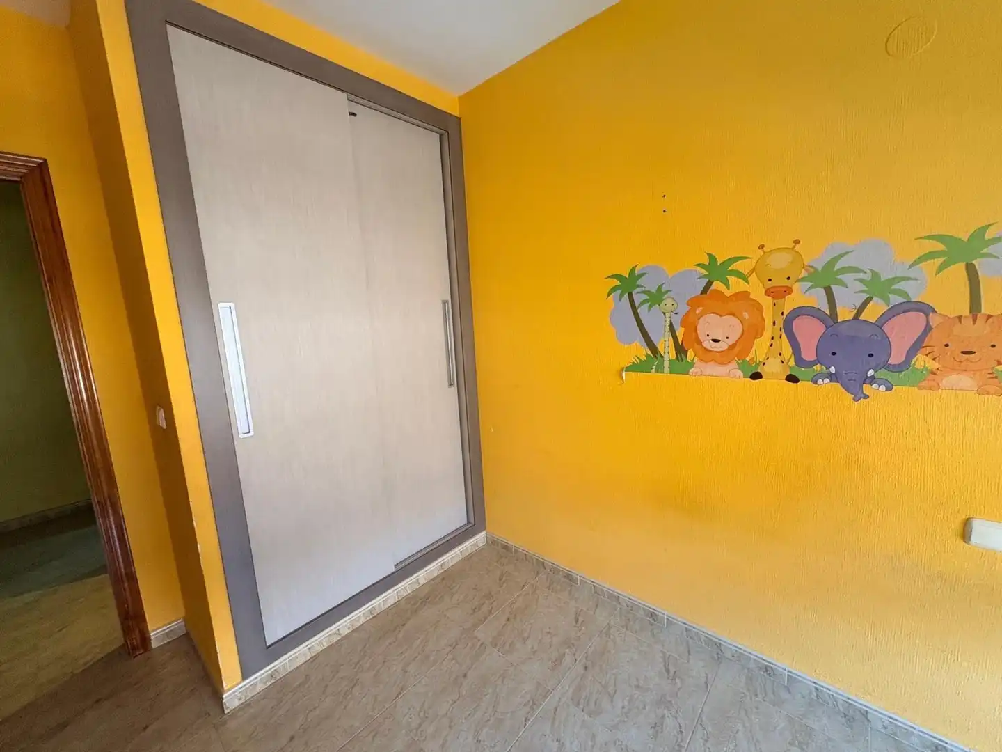 Habitación de Piso en venta en Almansa con Aire acondicionado, Calefacción y Jardín privado