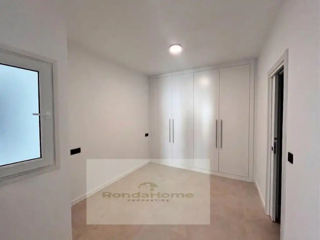 Flat with pool to rent in Carretera Alora, imagen 8