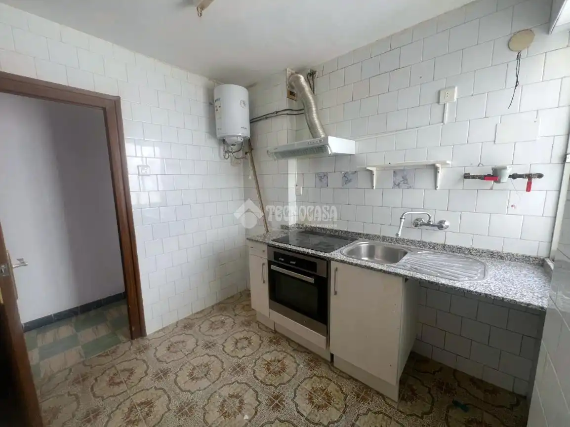 Kitchen of Flat for sale in Zaragoza  with Balcony
