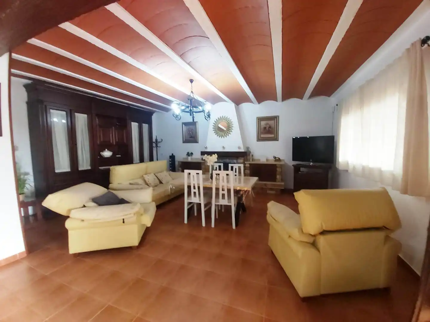 Living room of Houses for sale in Utrera  with Air Conditioner, Private garden and Storage room