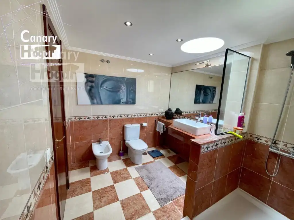 Bathroom of Houses for sale in Granadilla de Abona  with Air Conditioner, Heating and Private garden