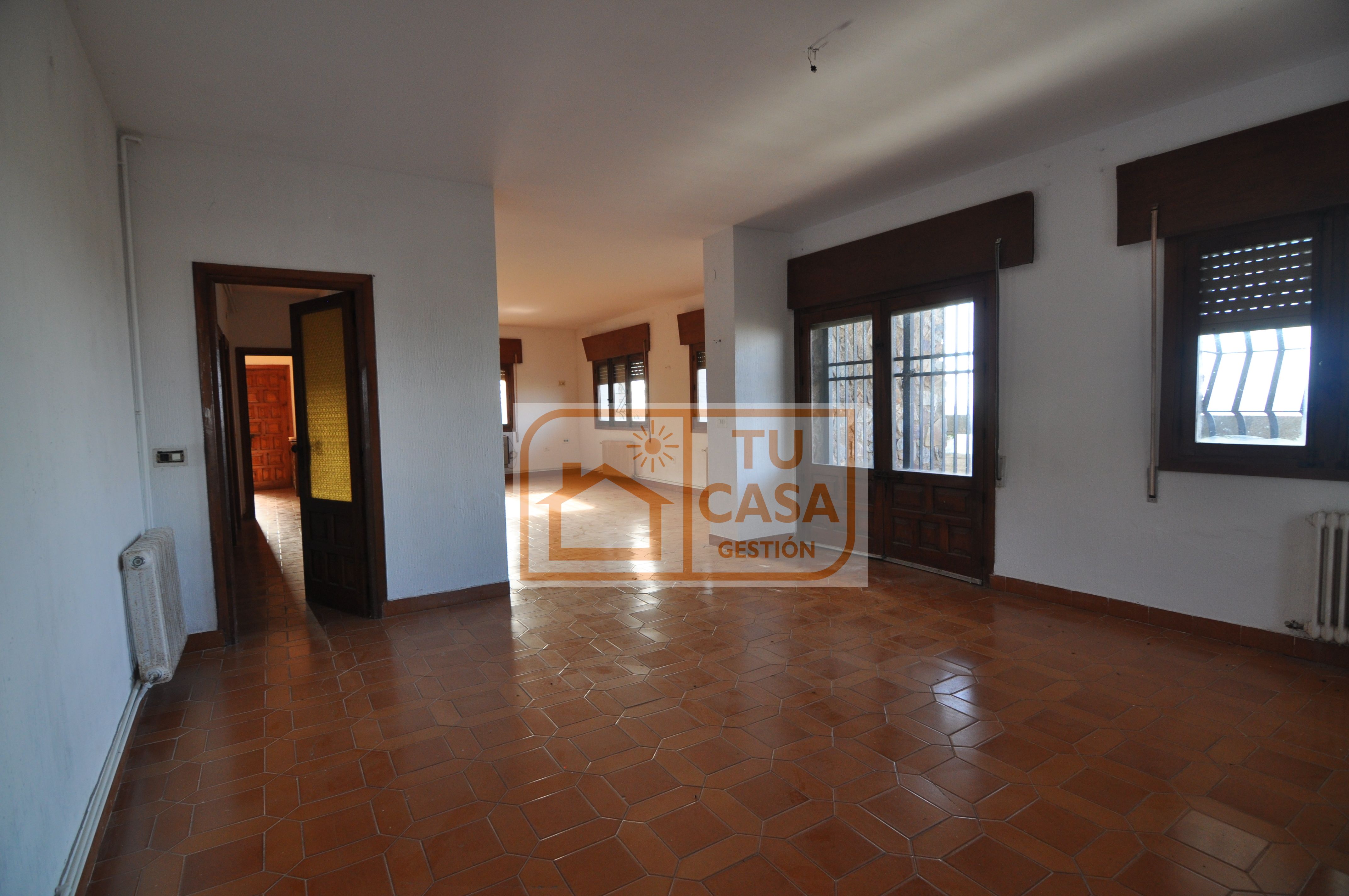 Sala de estar de Casa o chalet en venta en Cáceres Capital con Aire acondicionado, Calefacción y Jardín privado