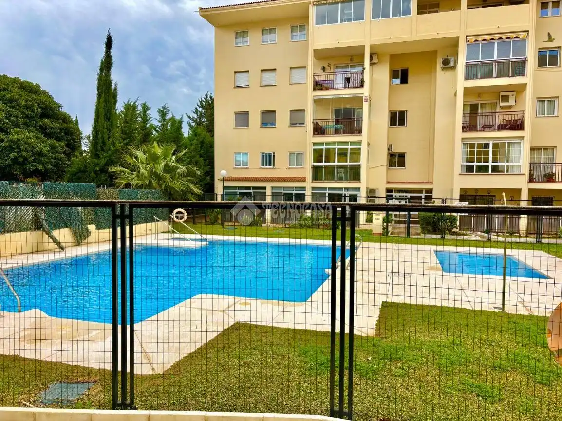 Swimming pool of Flat for sale in Benalmádena  with Air Conditioner, Heating and Parquet flooring