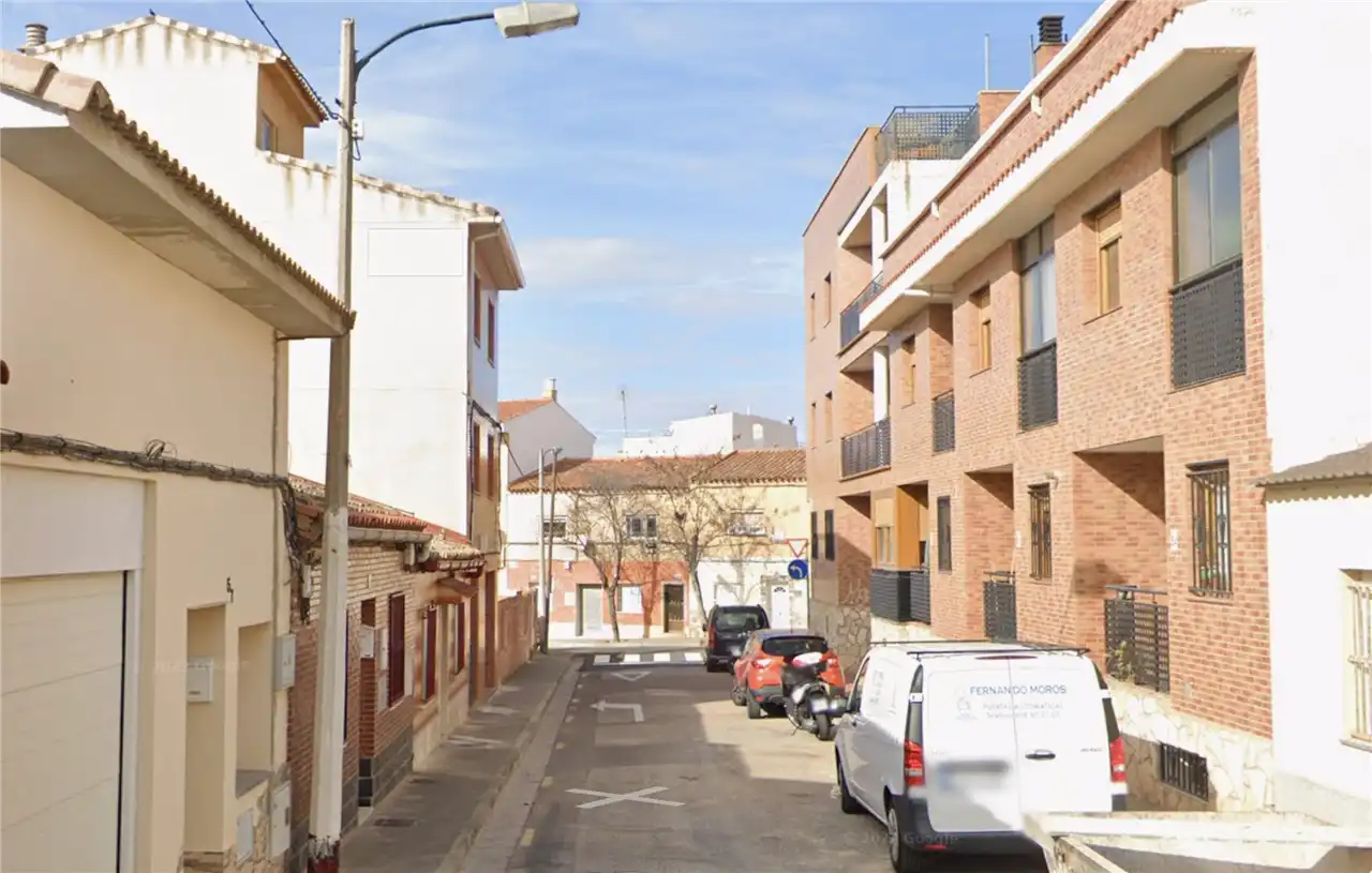 Vista exterior de Casa adosada en venta en Zaragoza