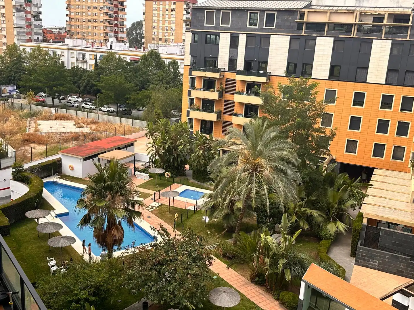 Exterior view of Flat for sale in Sevilla  with Swimming Pool