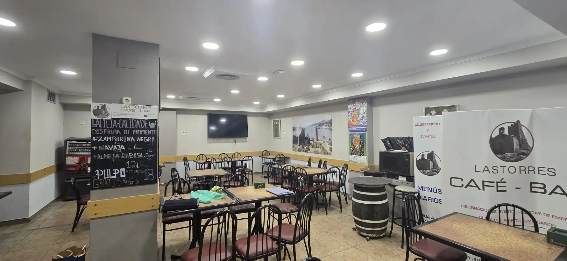 Local en venta en San Sebastián de los Reyes con Aire acondicionado, Calefacción y Amueblado