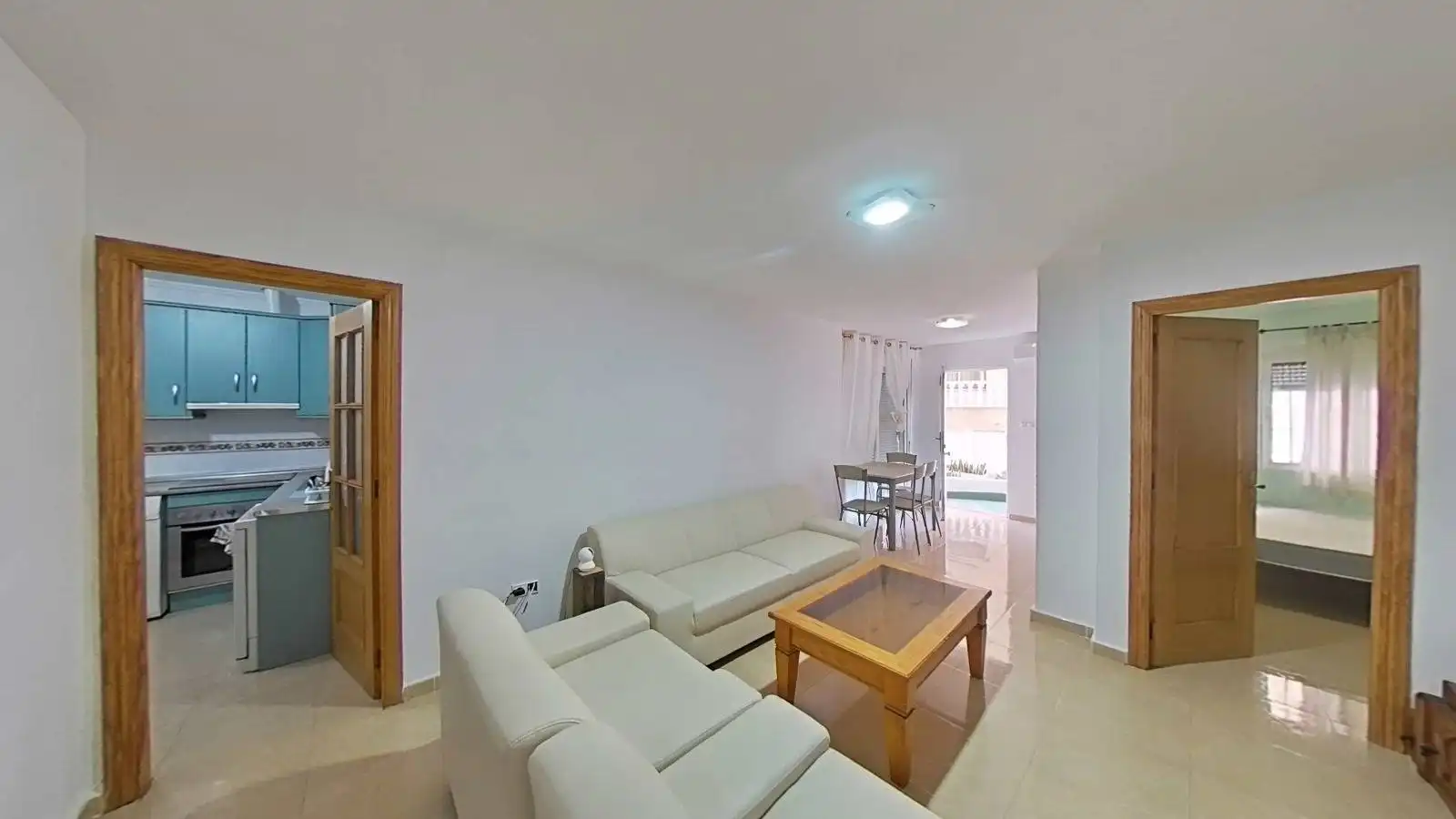 Sala d'estar de Planta baixa en venda en Torrevieja amb Aire condicionat, Calefacció i Jardí privat