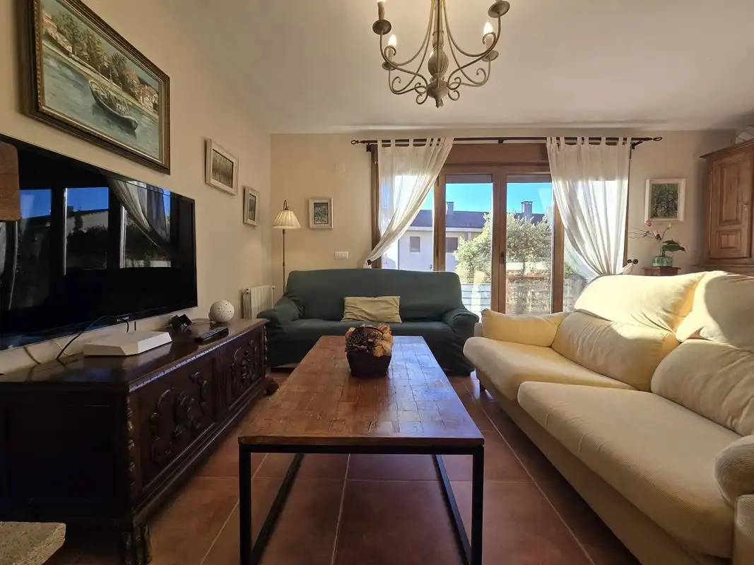 Sala de estar de Casa o chalet en venta en Llanes con Calefacción y Terraza