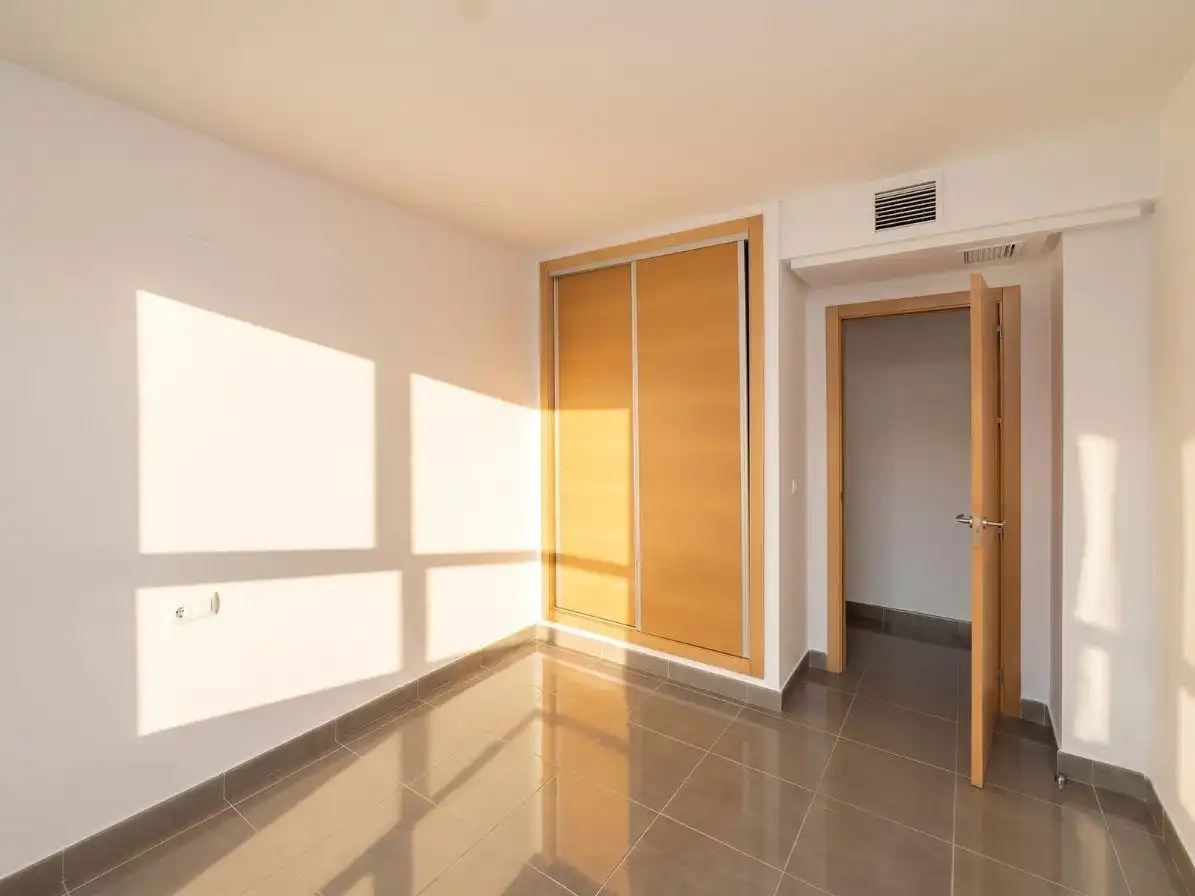 Habitación de Piso en venta en Alicante / Alacant con Piscina comunitaria