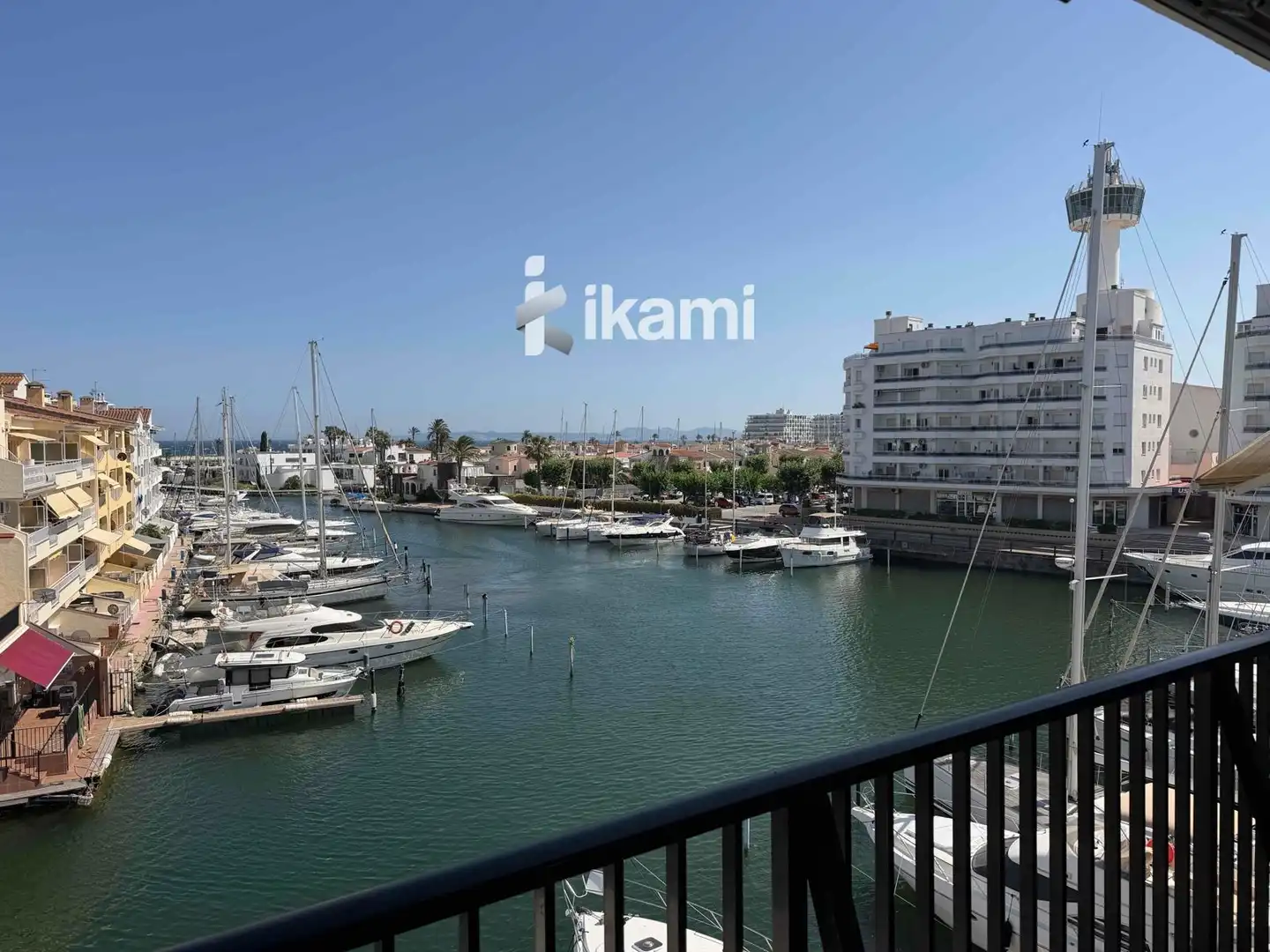 Attic for rent in Empuriabrava  with Air Conditioner, Heating and Terrace