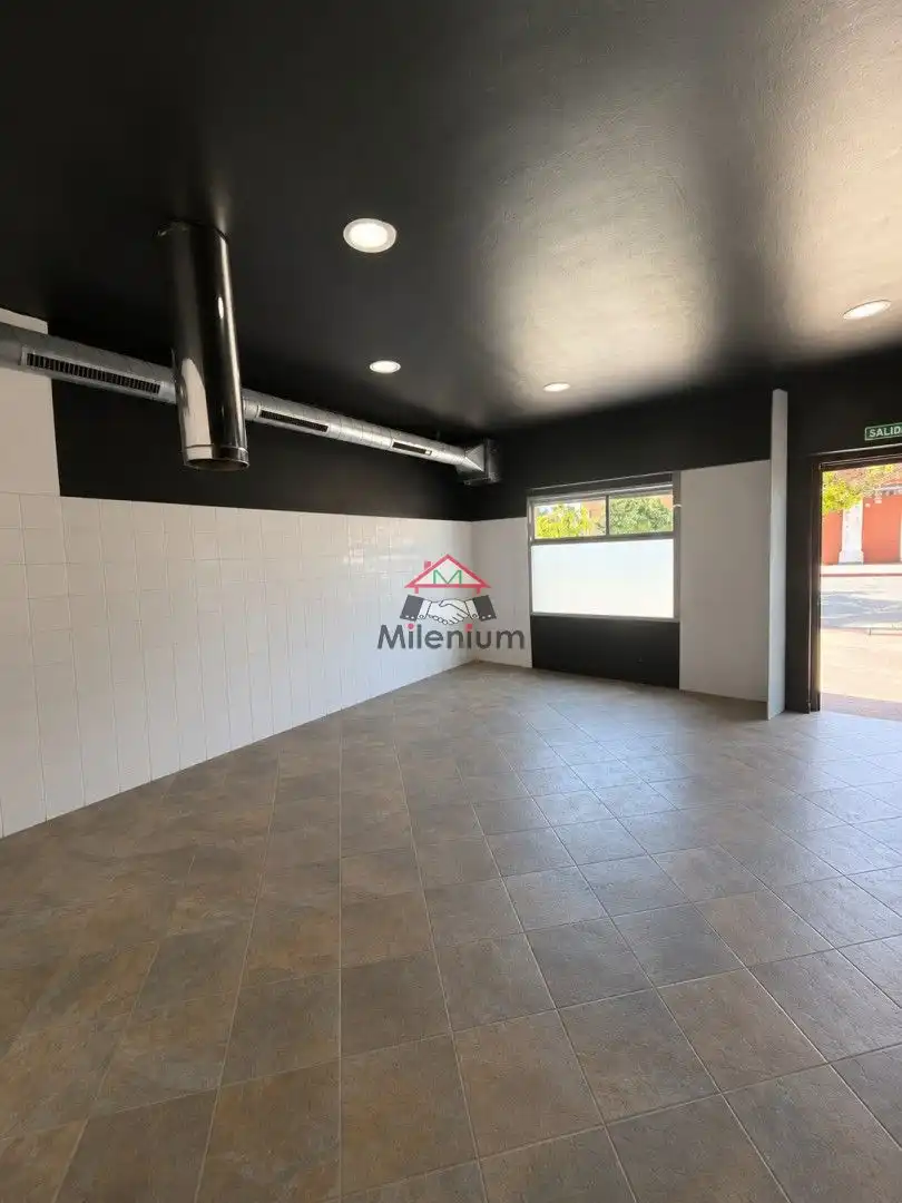 Local en venta en Algeciras con Aire acondicionado y Alarma