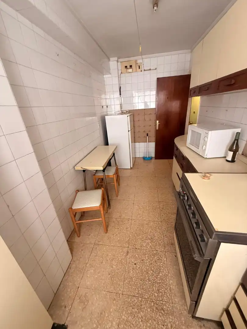 Cuina de Pis en venda en Oviedo  amb Calefacció