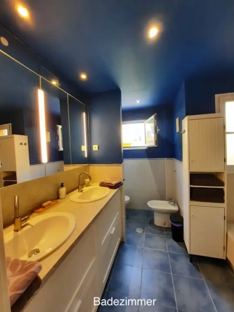 Bany de Apartament en venda en Mijas amb Aire condicionat, Terrassa i Piscina