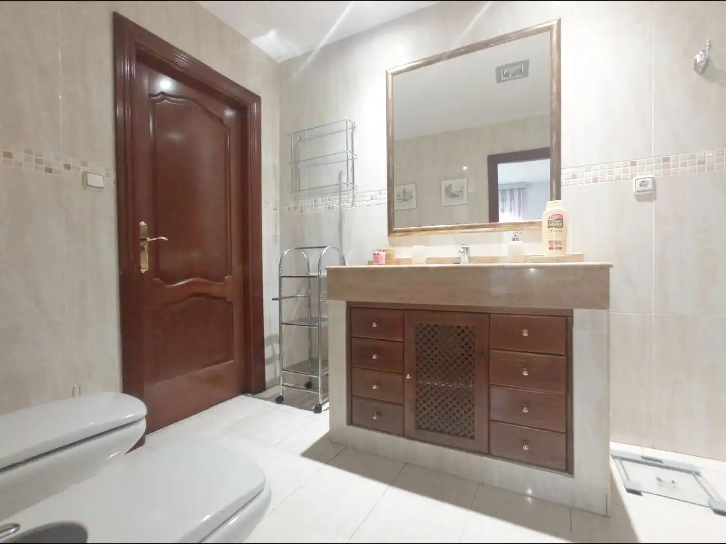 Bany de Apartament de lloguer en Granada amb Aire condicionat, Calefacció i Terrassa